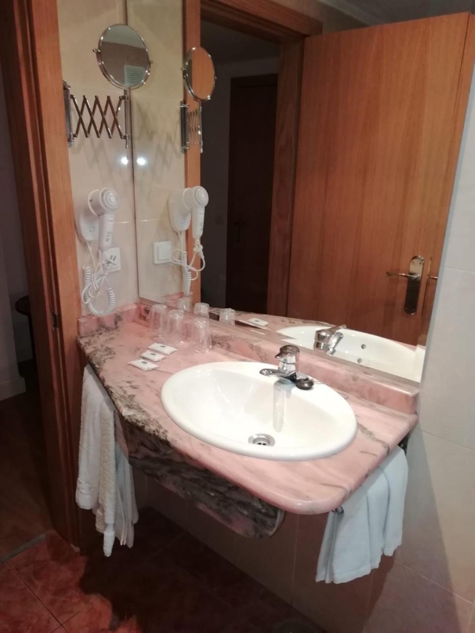 Hotel Brasa Елвас Екстериор снимка